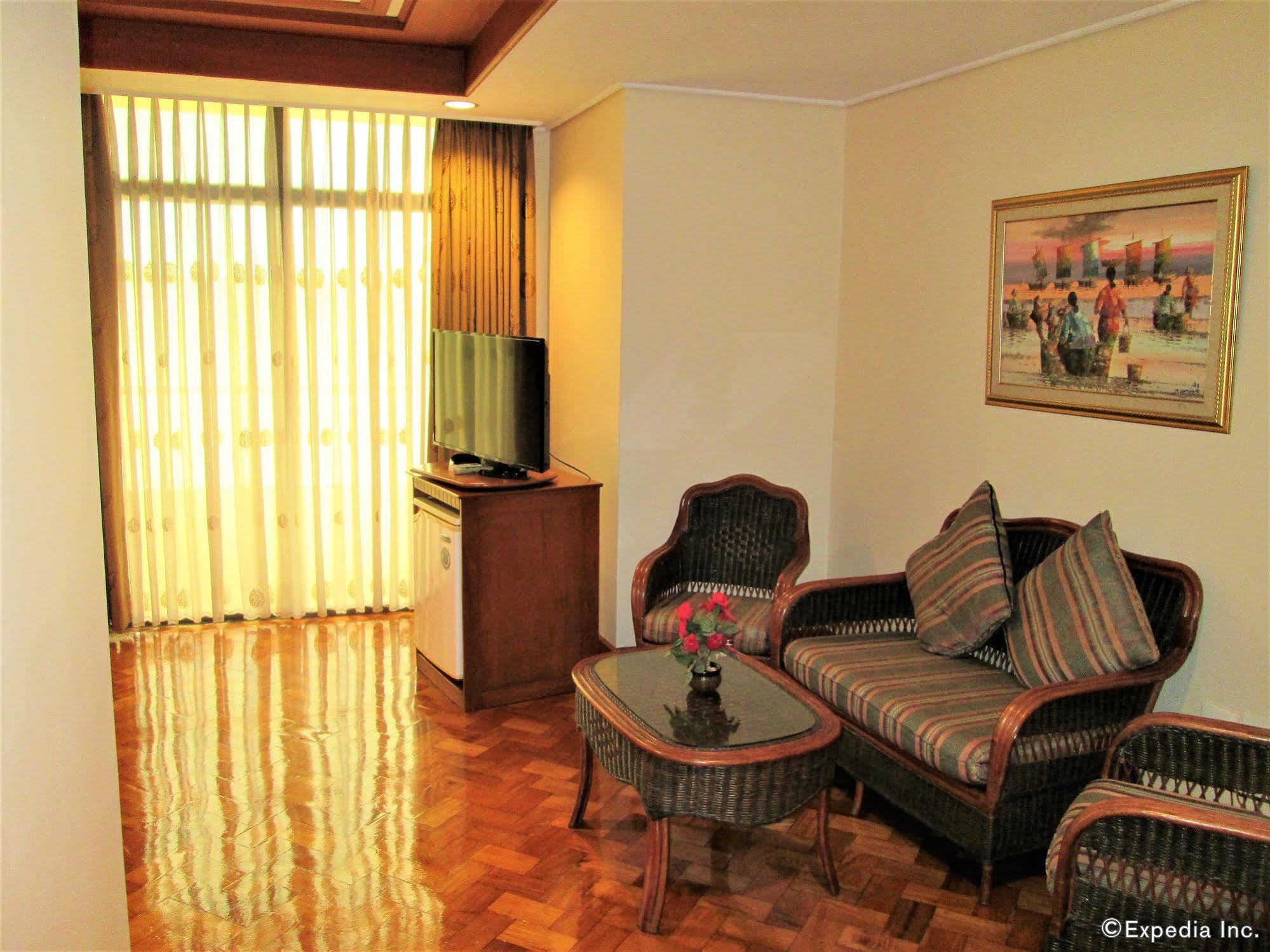 Maxandrea Hotel Cagayán de Oro Extérieur photo